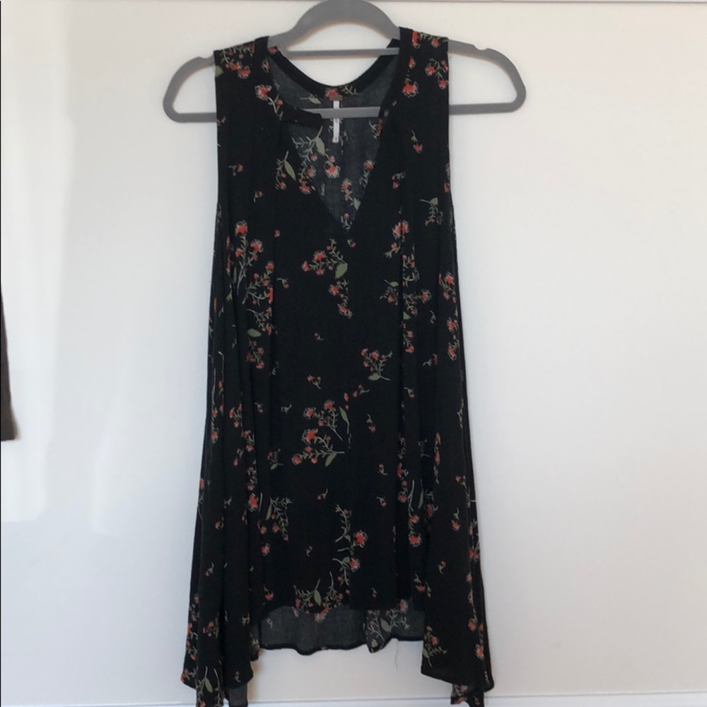 Long flowy free people top XS